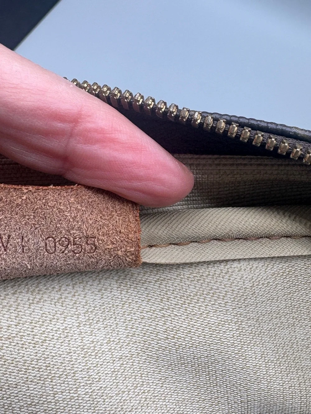 Louis Vuitton Deauville Monogram M47270